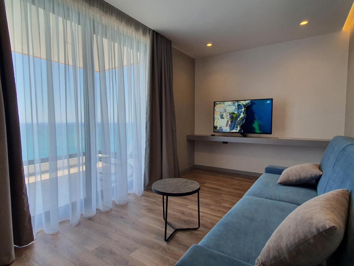 Lookout Apartments ซารานเดอ ภายนอก รูปภาพ