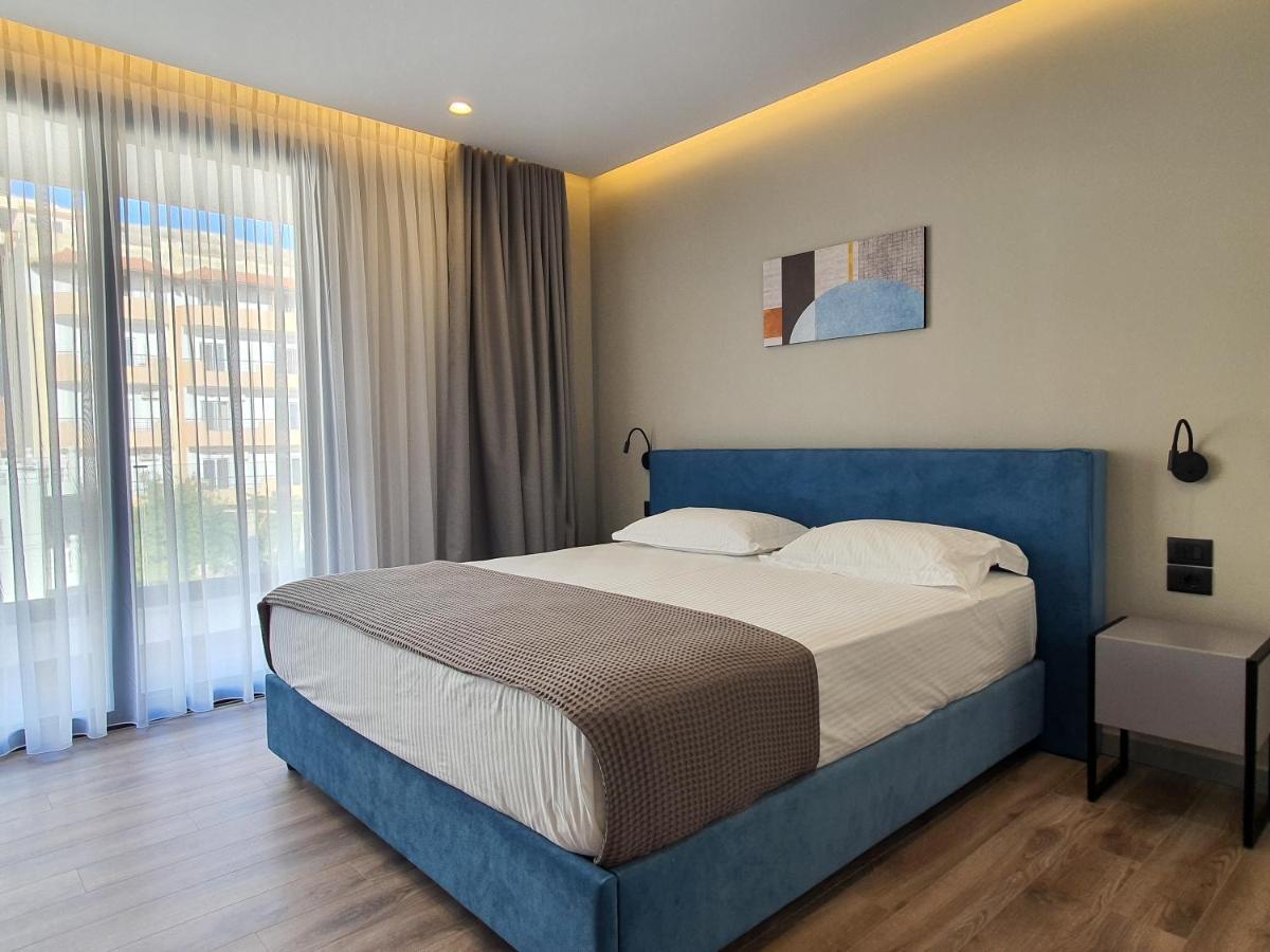 Lookout Apartments ซารานเดอ ภายนอก รูปภาพ