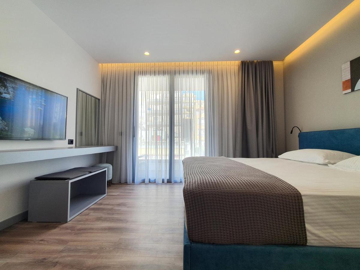 Lookout Apartments ซารานเดอ ภายนอก รูปภาพ