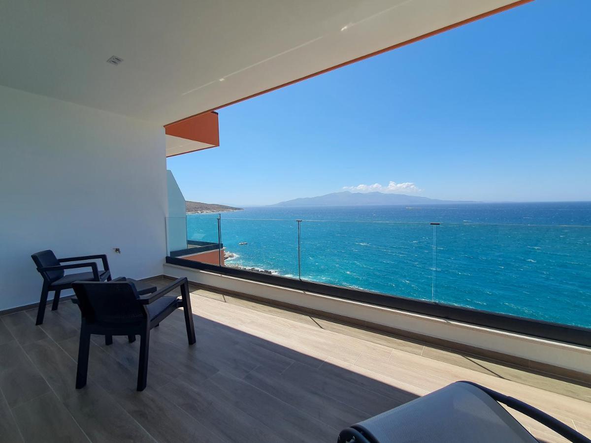 Lookout Apartments ซารานเดอ ภายนอก รูปภาพ