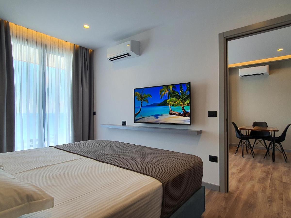 Lookout Apartments ซารานเดอ ภายนอก รูปภาพ