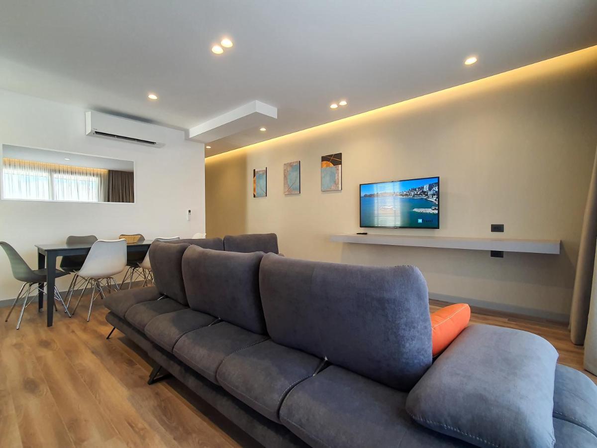 Lookout Apartments ซารานเดอ ภายนอก รูปภาพ