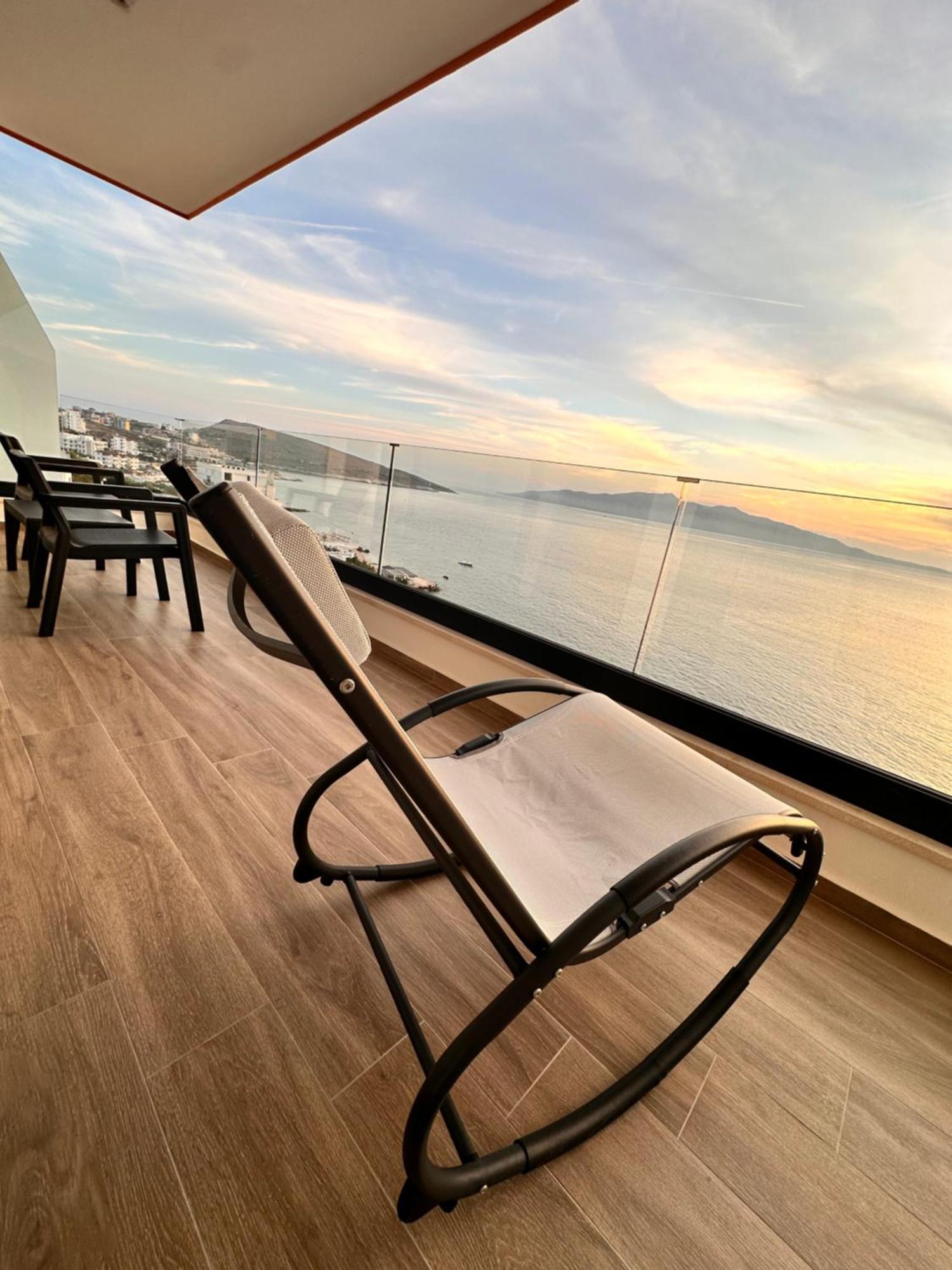 Lookout Apartments ซารานเดอ ภายนอก รูปภาพ