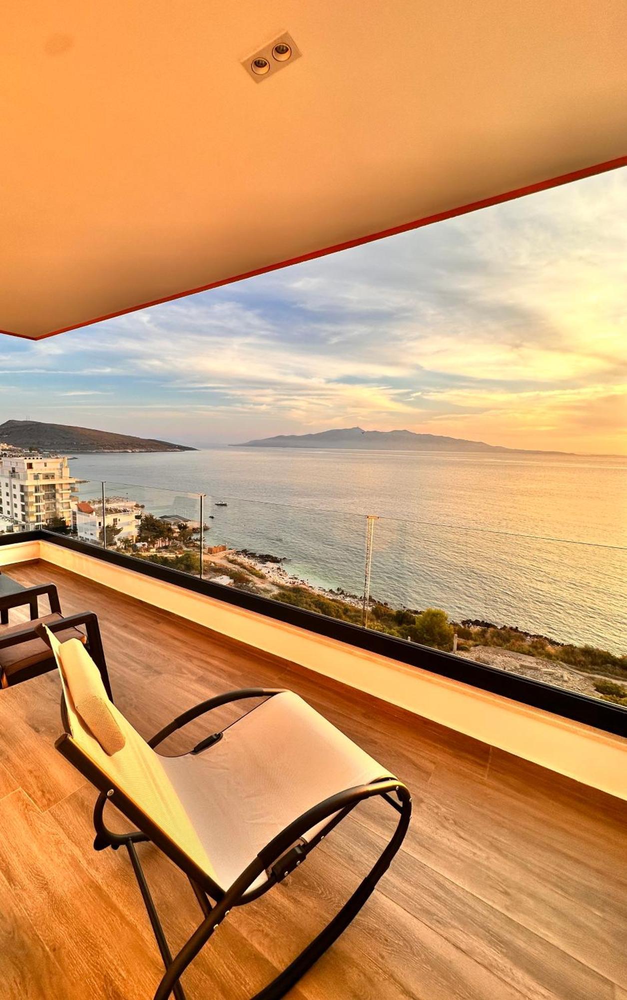Lookout Apartments ซารานเดอ ภายนอก รูปภาพ