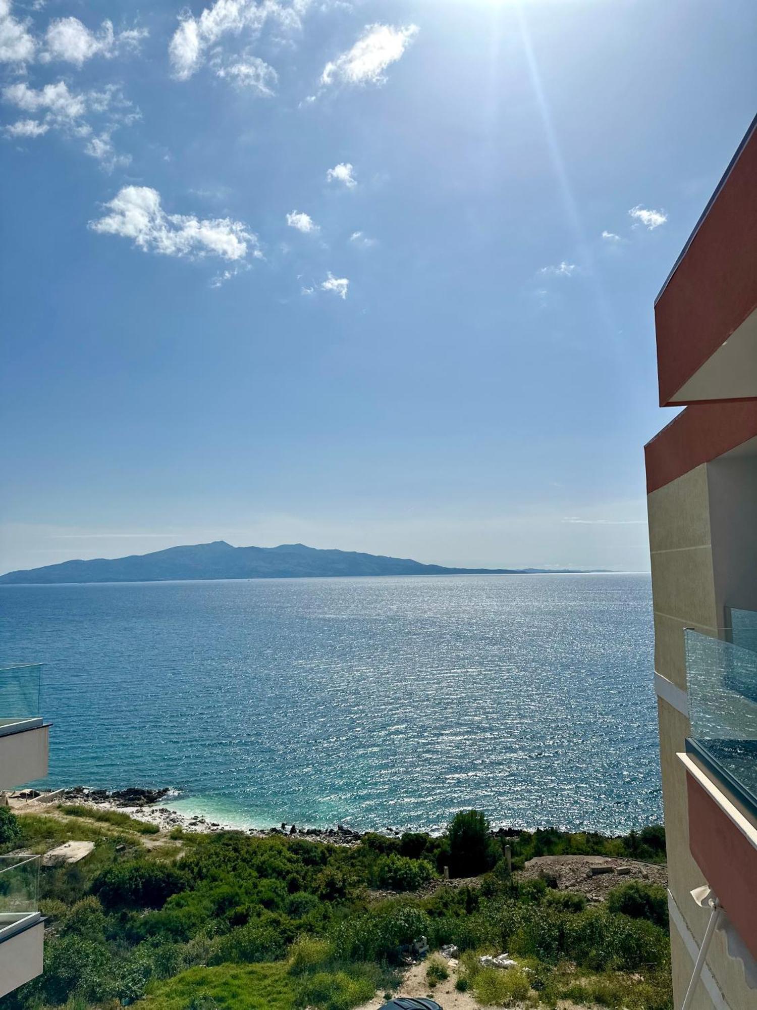 Lookout Apartments ซารานเดอ ภายนอก รูปภาพ