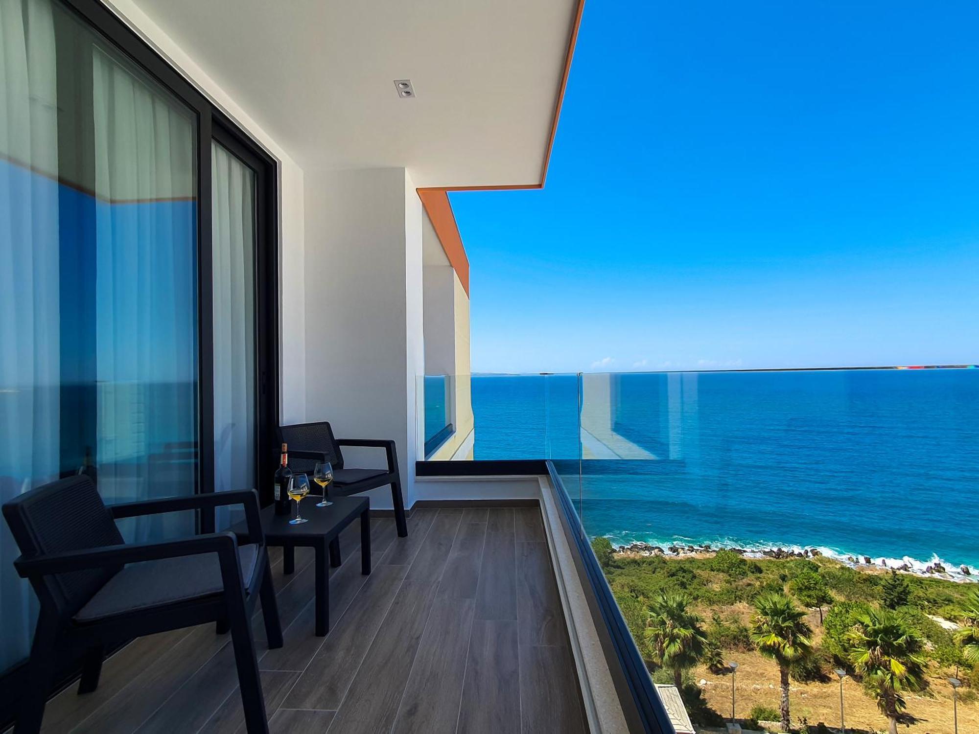 Lookout Apartments ซารานเดอ ภายนอก รูปภาพ