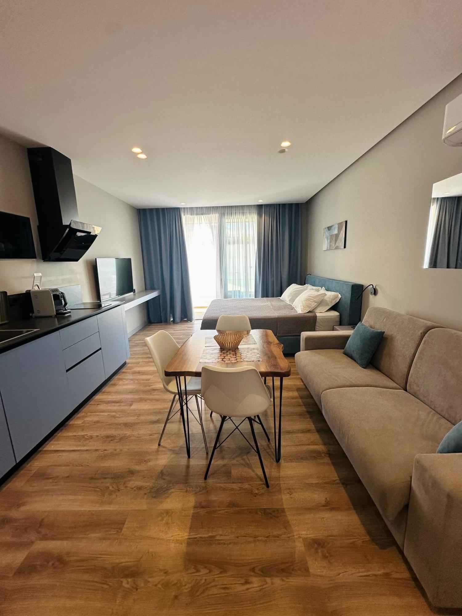 Lookout Apartments ซารานเดอ ภายนอก รูปภาพ