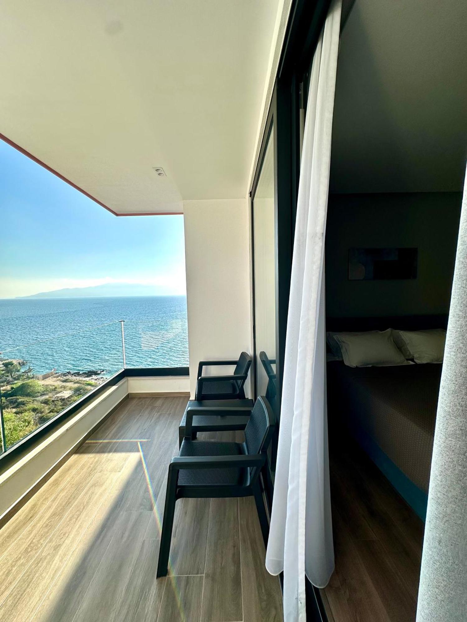 Lookout Apartments ซารานเดอ ภายนอก รูปภาพ